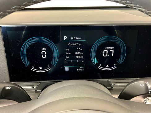 Used 2025 Hyundai Kona SEL AWD/4WD image 12