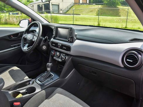 Used 2019 Hyundai Kona SE FWD image 10