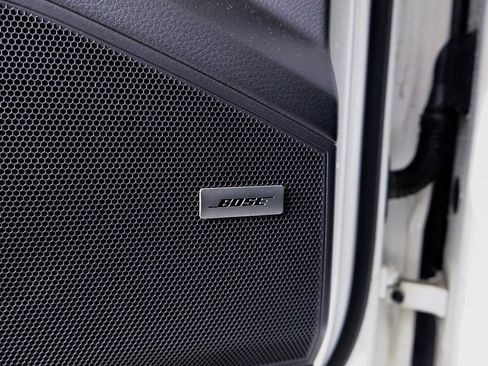 Certified 2023 Porsche Cayenne Platinum Edition image 20