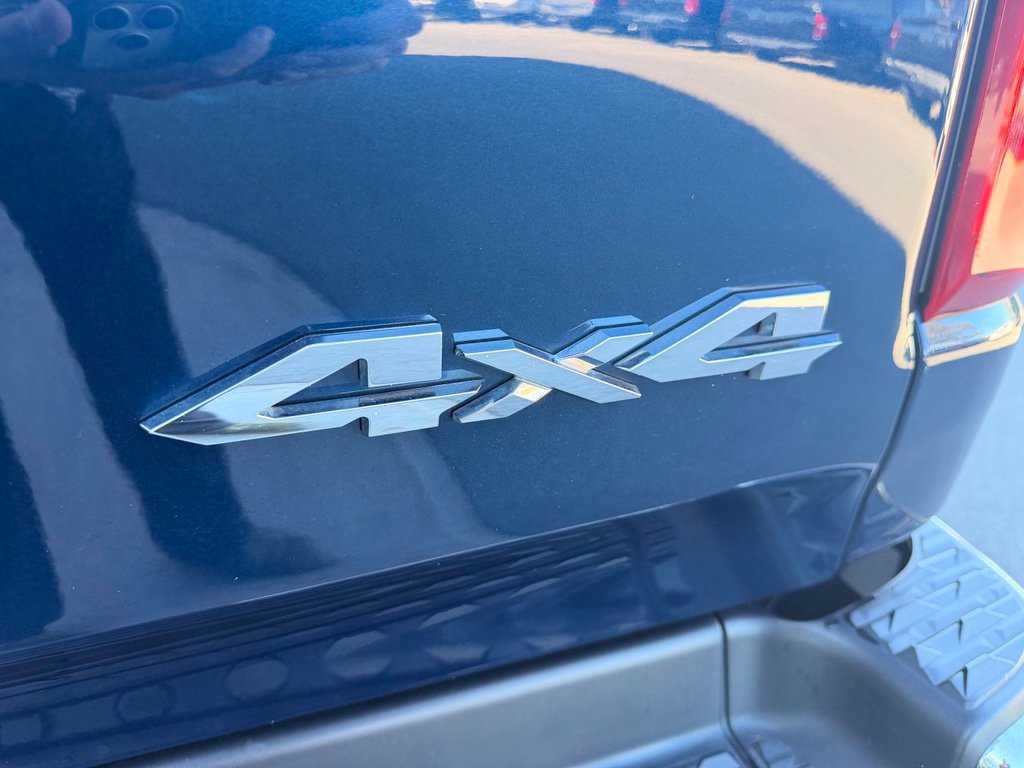 Used 2022 RAM 1500 Laramie AWD/4WD image 17