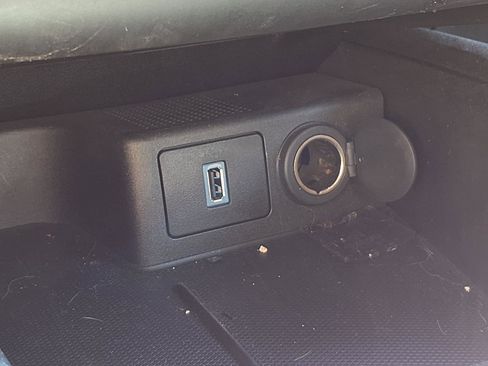Used 2020 Ford Escape Titanium FWD image 13