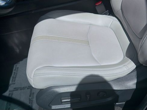 Certified 2024 Honda Pilot EX-L image 17