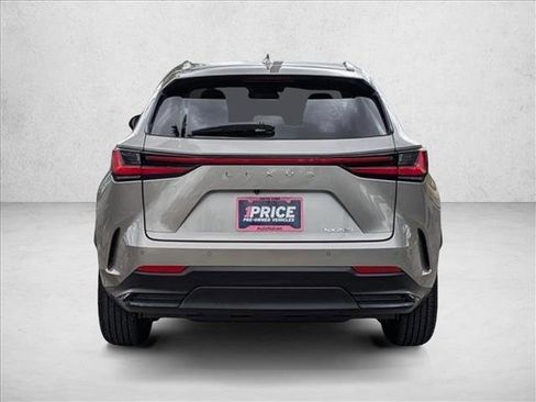 Used 2025 Lexus NX 250 FWD w/ Premium Package image 6