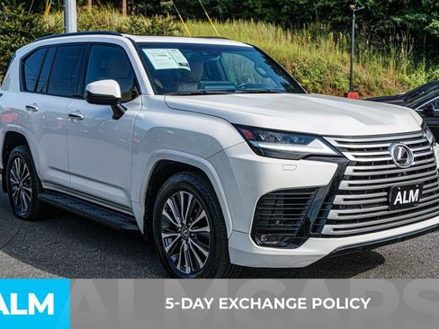 Used 2023 Lexus LX 600 4WD w/ Interior Upgrade Package image 4