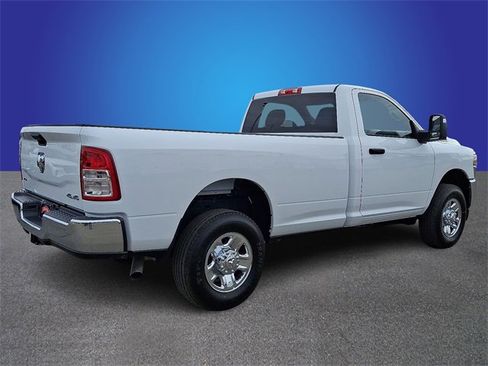 Used 2024 RAM 2500 Tradesman w/ Chrome Appearance Group image 5