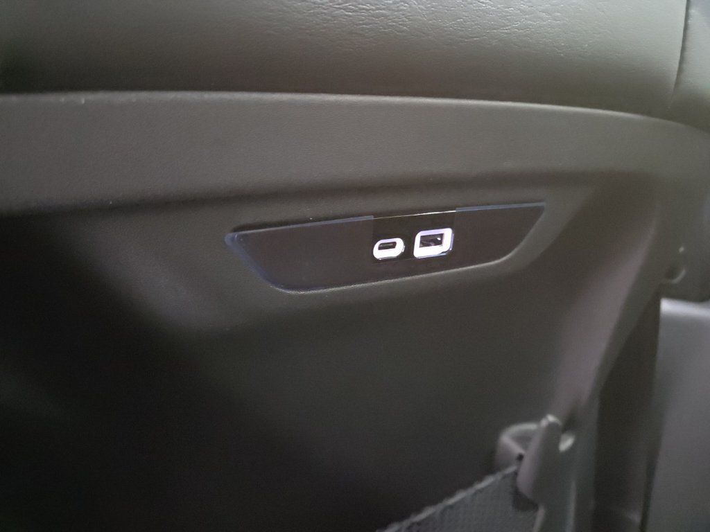 New 2026 Chrysler Pacifica Select w/ S Appearance Package FWD image 30