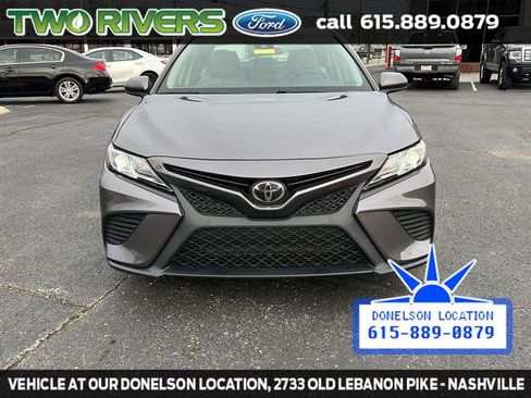 Used 2020 Toyota Camry SE image 3