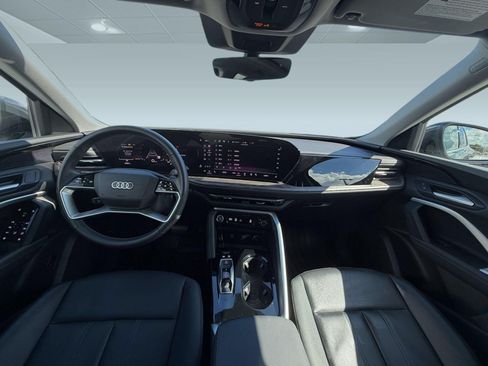 Used 2025 Audi Q5 Premium w/ Convenience Package AWD/4WD image 17