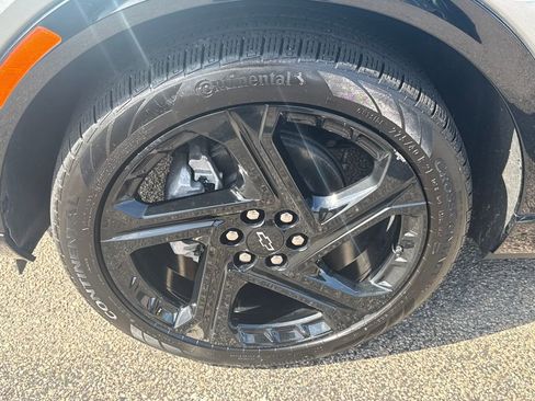 Used 2024 Chevrolet Equinox EV RS image 36