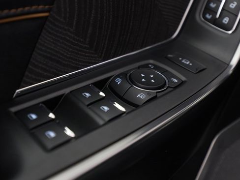 Used 2024 Ford F450 Platinum w/ FX4 Off-Road Package image 16