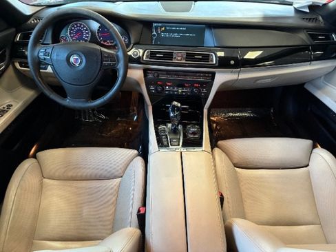 Used 2011 BMW ALPINA B7 xDrive w/ Rear Entertainment Pkg AWD/4WD image 3