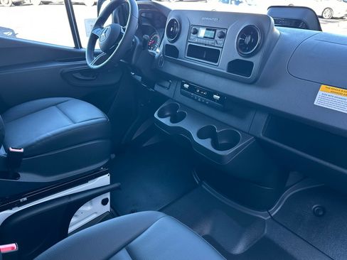 New 2025 Mercedes-Benz Sprinter 2500 image 15