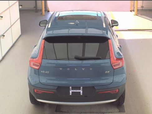 Used 2024 Volvo XC40 B5 Plus w/ Climate Package AWD/4WD image 18