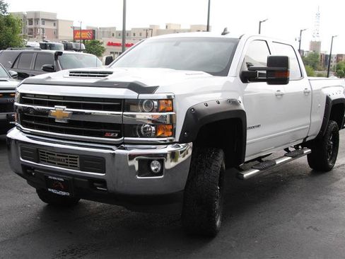 Used 2018 Chevrolet Silverado 2500 LT w/ LT Fleet Convenience Package AWD/4WD image 3