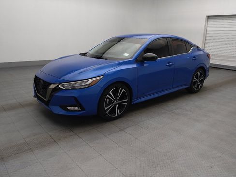 Used 2022 Nissan Sentra SR w/ Electronics Package FWD image 2