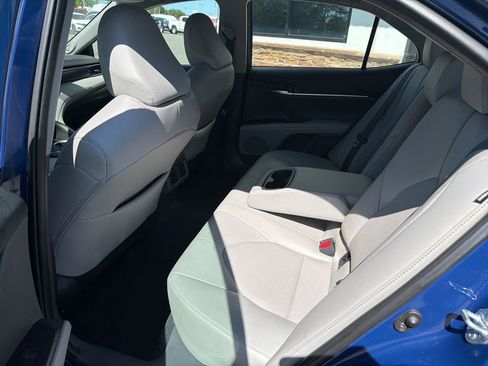Used 2023 Toyota Camry XLE FWD image 4