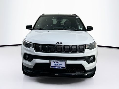 Used 2022 Jeep Compass Latitude w/ Convenience Group AWD/4WD image 2