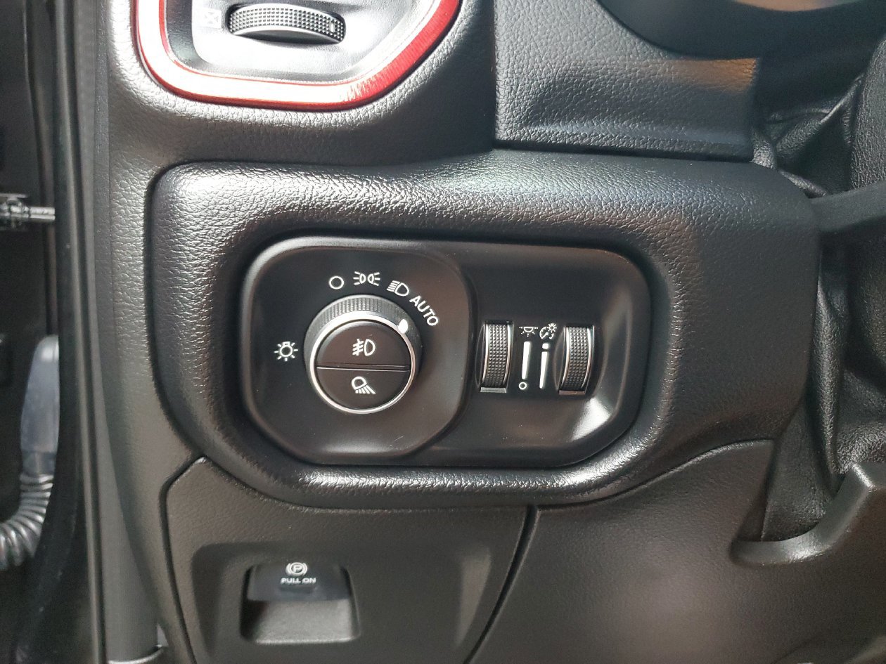 Used 2019 RAM 1500 Rebel AWD/4WD image 30