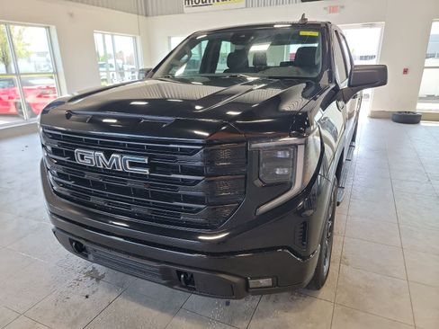 Used 2023 GMC Sierra 1500 Elevation w/ LPO, Elevation Black Package AWD/4WD image 2