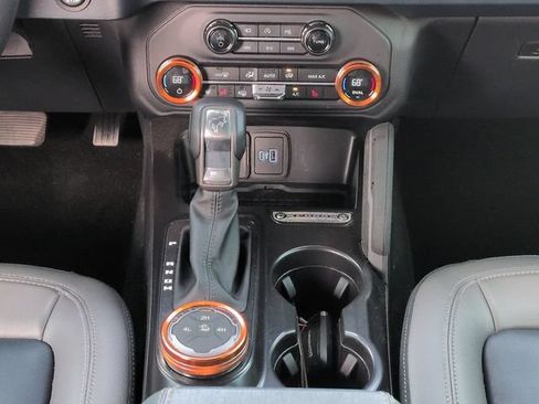 Used 2024 Ford Bronco Outer Banks AWD/4WD image 19