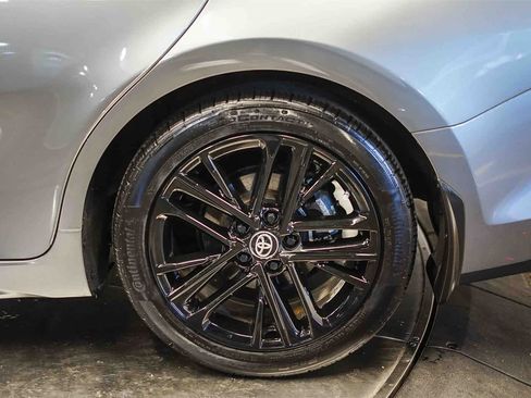 Used 2025 Toyota Camry SE image 10