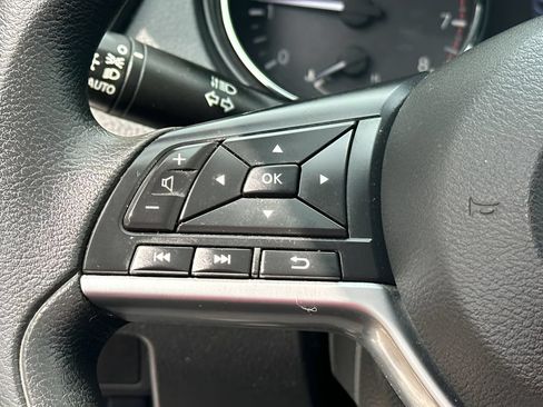 Used 2020 Nissan Rogue Sport S FWD image 30