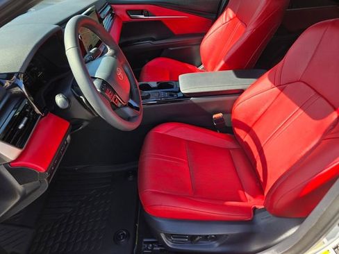 Used 2025 Toyota Camry XSE image 10