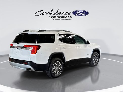 Used 2023 GMC Acadia SLT image 8