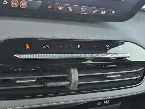 Used 2026 Buick Enclave Sport Touring FWD image 17