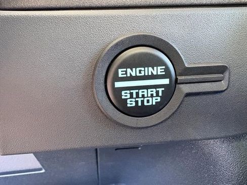 New 2025 Ford Bronco Badlands image 11