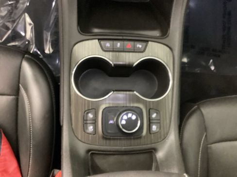 Used 2021 GMC Acadia SLT w/ Technology Package AWD/4WD image 20