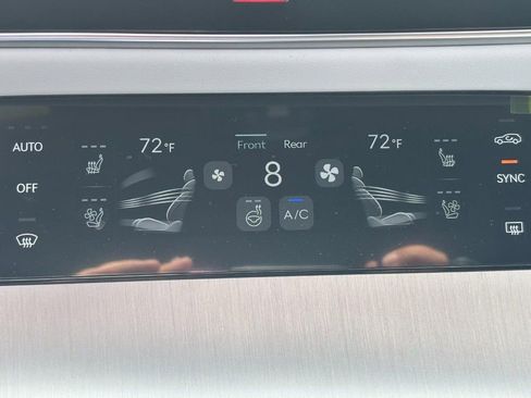 New 2026 Genesis GV70 2.5T Advanced AWD/4WD image 18