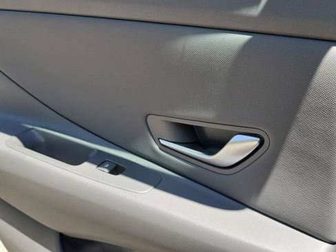 New 2026 Hyundai Elantra Sport FWD image 21