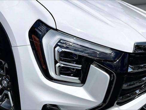 Used 2026 GMC Terrain Elevation AWD/4WD image 32