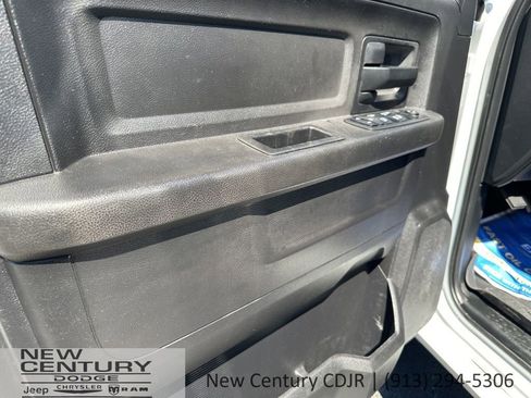 Used 2017 RAM 1500 Express w/ Express Value Package AWD/4WD image 8