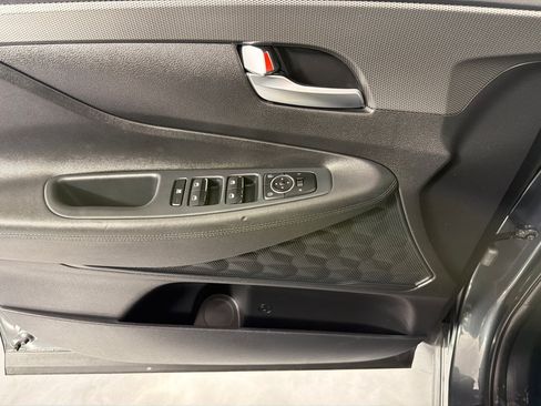Used 2020 Hyundai Santa Fe SE w/ Cargo Package FWD image 9