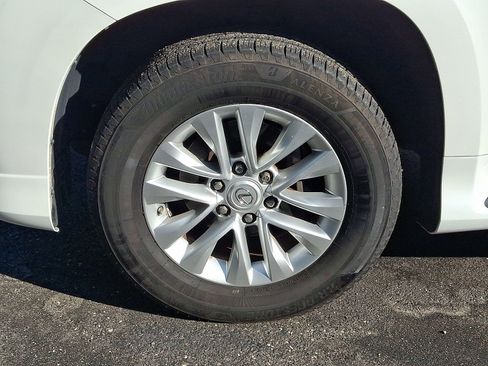 Used 2020 Lexus GX 460 image 4