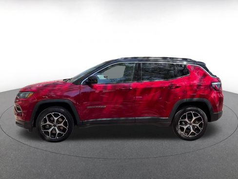 Used 2025 Jeep Compass Limited AWD/4WD image 7