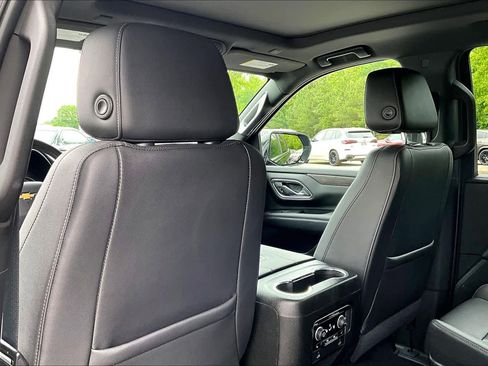 Used 2021 Chevrolet Tahoe LT w/ LT Signature Package RWD image 22