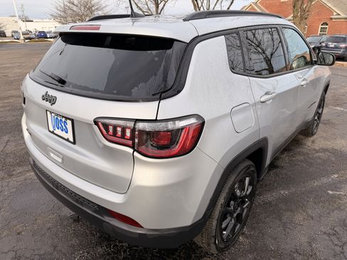 Used 2025 Jeep Compass Latitude w/ Altitude Special Edition image 3