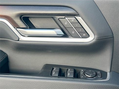 New 2026 GMC Sierra 2500 Denali w/ Denali Reserve Package image 13