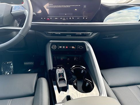 New 2025 Audi Q5 Premium Plus image 17