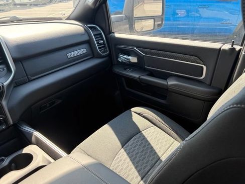 New 2026 RAM 2500 Big Horn AWD/4WD image 33