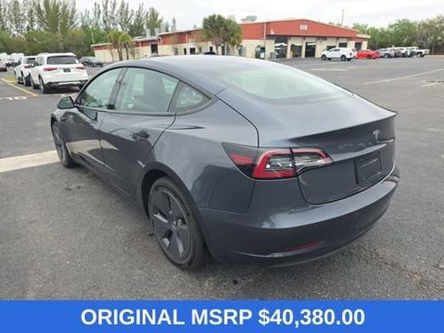 Used 2023 Tesla Model 3 Standard Range image 2