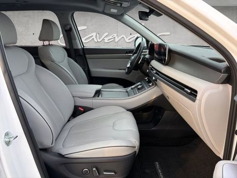 Used 2023 Hyundai Palisade SEL w/ Premium Package image 24