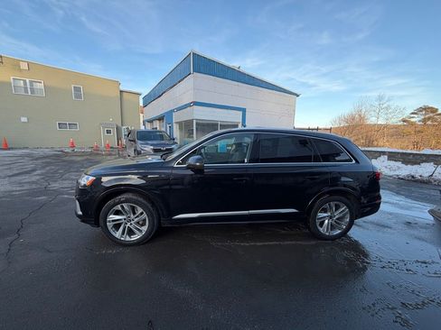 Used 2022 Audi Q7 3.0T Premium Plus w/ Premium Plus Package AWD/4WD image 2