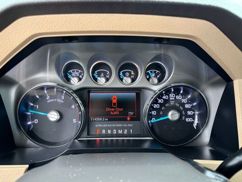 Used 2014 Ford F350 Lariat w/ Chrome Package image 17