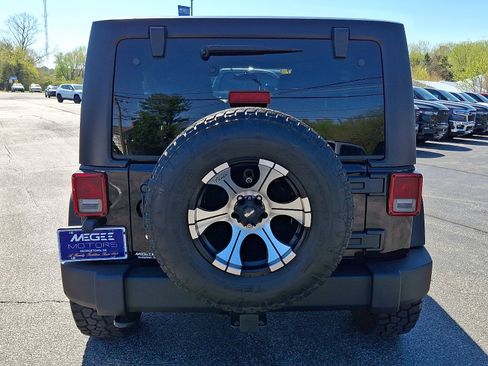 Used 2012 Jeep Wrangler Unlimited Sport image 5