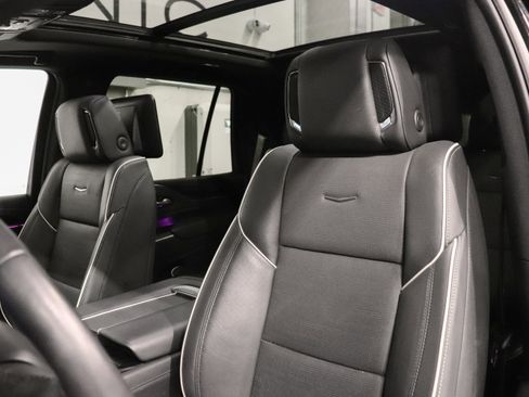 Used 2024 Cadillac Escalade Sport w/ LPO, ONYX Package AWD/4WD image 14