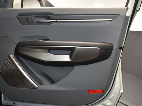 Certified 2024 Kia EV9 Light Long Range image 14